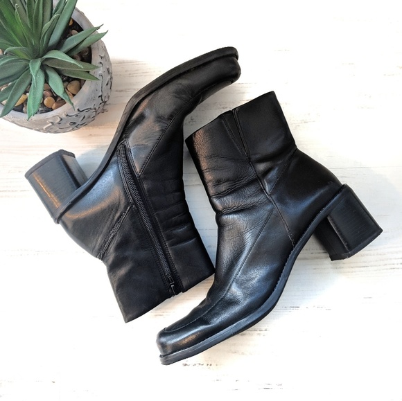 Diba Shoes - Diba Retro Leather Chunky Heel Boots Size 8.5 Diba Shoes - Diba Retro Leather Chunky Heel Boots Size 8.5